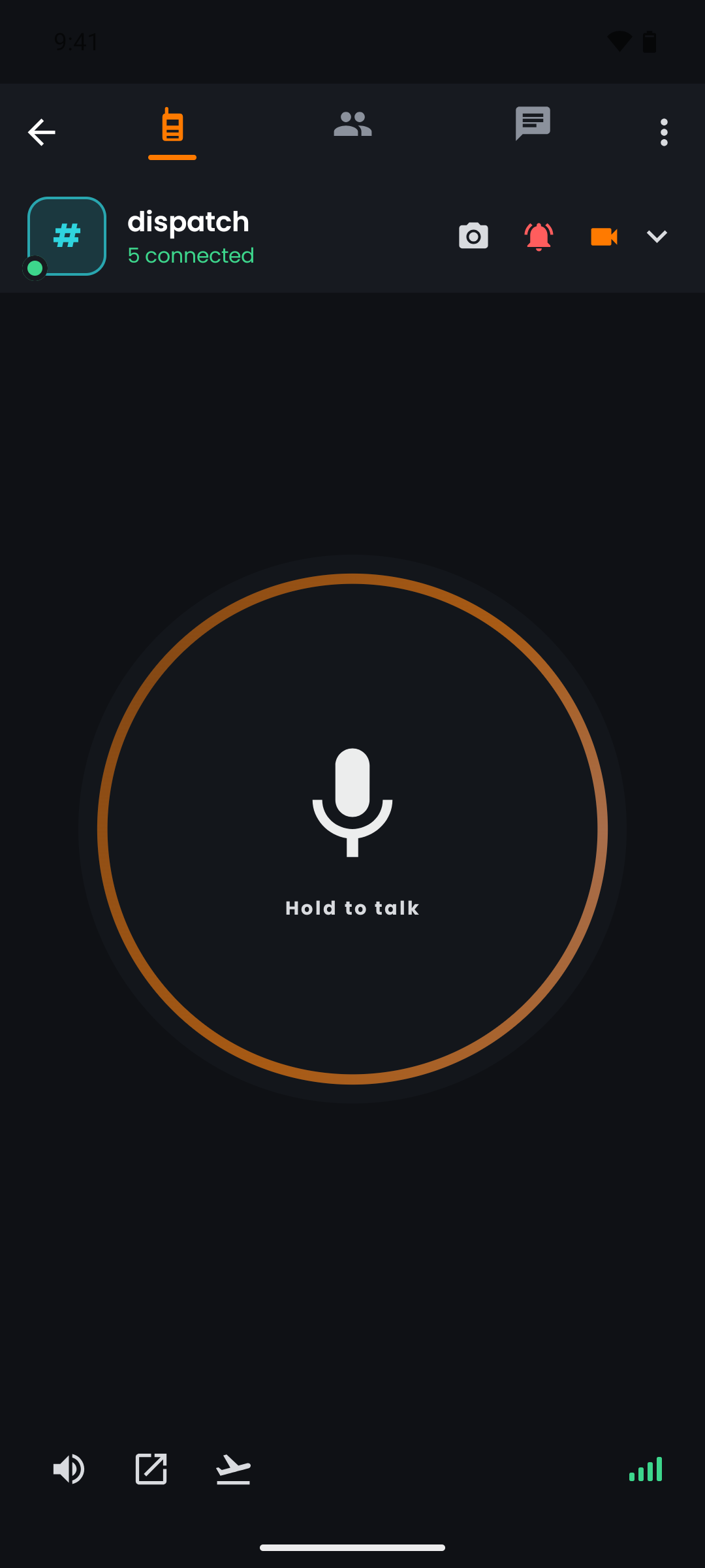 The push.tt talk screen: the dispatch channel with five people connected, the emergency control and the hold-to-talk ring